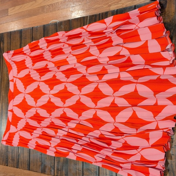 Boden Pleated Midi Skirt 16-18 - Picture 3 of 7